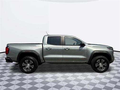 2024 GMC Canyon Base