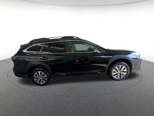 Crystal Black Silica 2025 Subaru Outback Premium