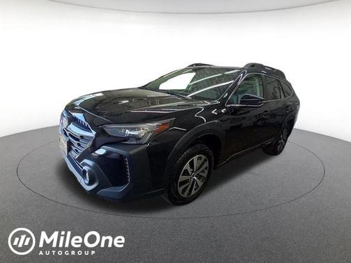 Crystal Black Silica 2025 Subaru Outback Premium
