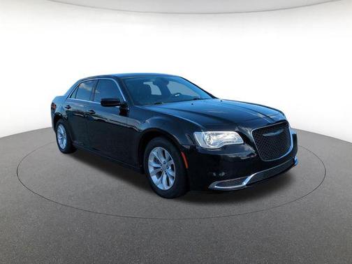 Gloss Black 2015 Chrysler 300 Limited
