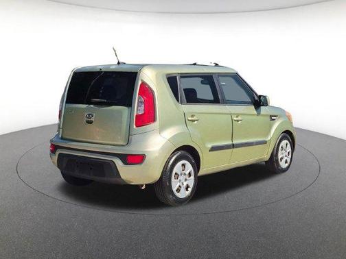 Alien 2013 Kia Soul Base