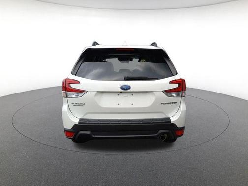 Crystal White Pearl 2020 Subaru Forester Limited