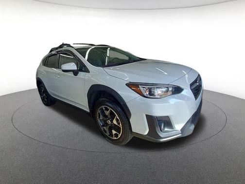 Crystal White Pearl 2019 Subaru Crosstrek 2.0i Premium