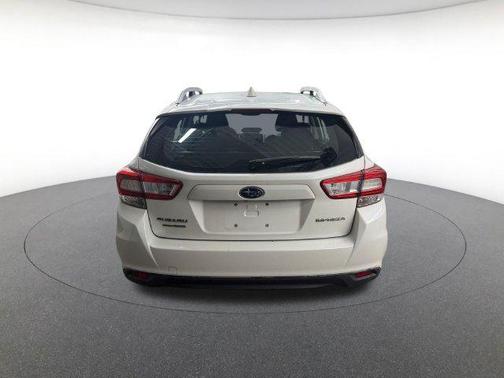 Crystal White Pearl 2019 Subaru Impreza 2.0i Premium