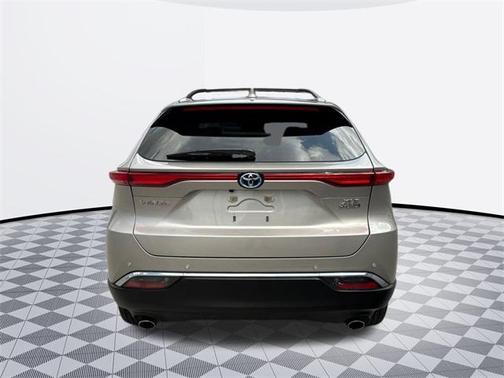 2022 Toyota Venza LE