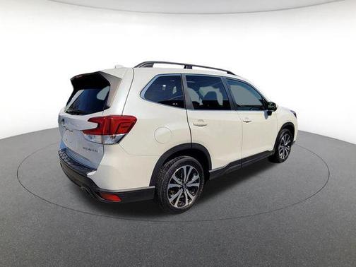 Crystal White Pearl 2019 Subaru Forester Limited