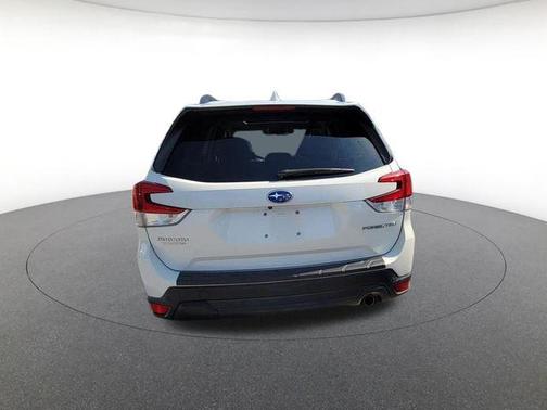 Crystal White Pearl 2019 Subaru Forester Limited