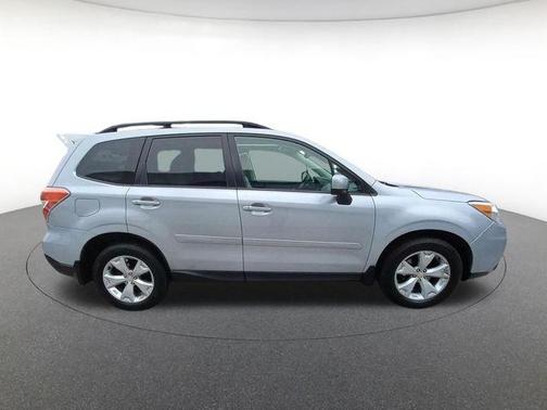 Ice Silver Metallic 2015 Subaru Forester 2.5i Premium