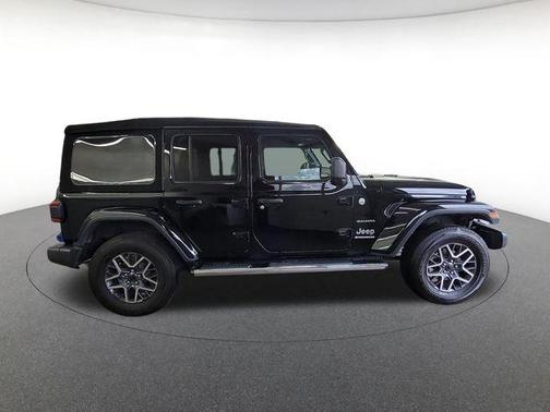 2024 Jeep Wrangler 4-Door Sahara 4x4
