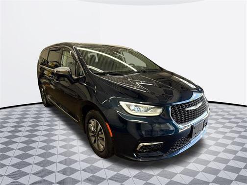 2022 Chrysler Pacifica Hybrid Limited