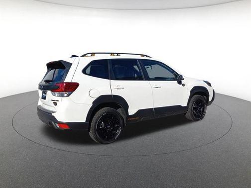 Crystal White Pearl 2025 Subaru Forester Wilderness