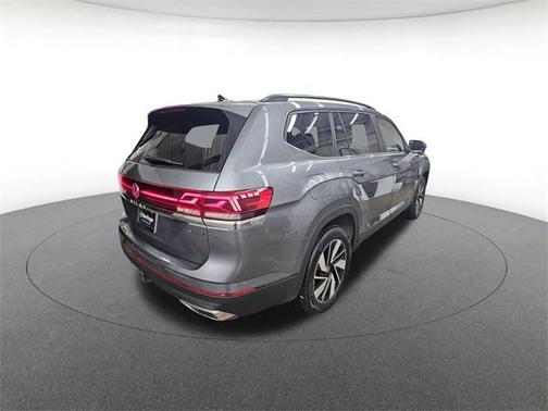 2025 Volkswagen Atlas 2.0T SE w/Technology 4MOTION