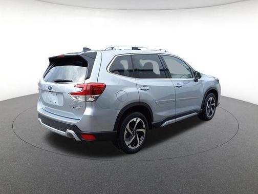 Ice Silver Metallic 2024 Subaru Forester Touring