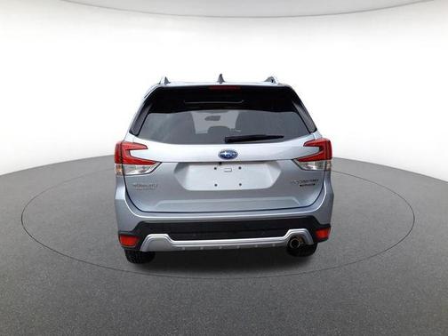 Ice Silver Metallic 2024 Subaru Forester Touring