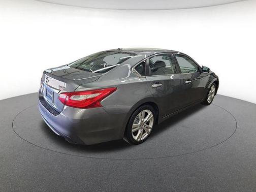 2016 Nissan Altima 3.5 SL