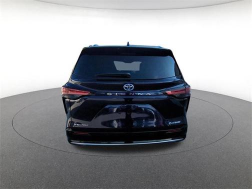 2025 Toyota Sienna Platinum 7 Passenger
