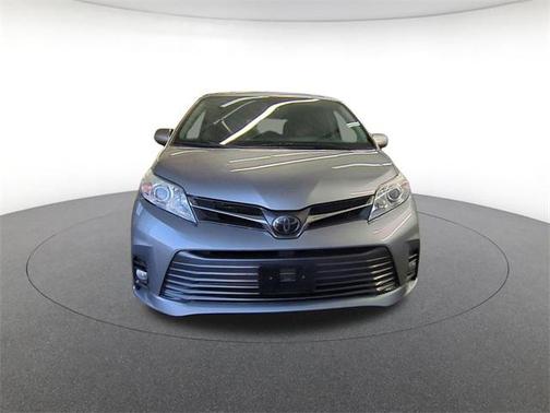 2018 Toyota Sienna XLE