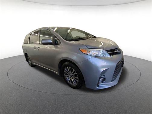 2018 Toyota Sienna XLE