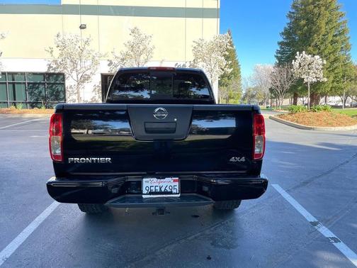 2012 Nissan Frontier SV
