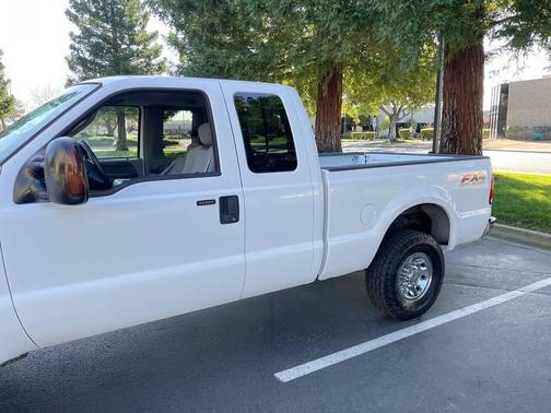 2004 Ford F-250 XLT SuperCab