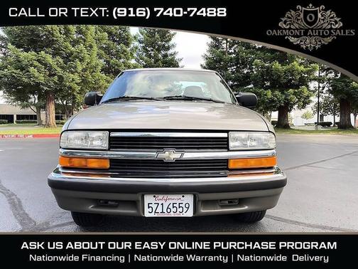 Gray 1999 Chevrolet S-10 Base