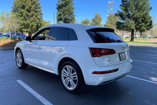 2018 Audi Q5 2.0T Premium Plus