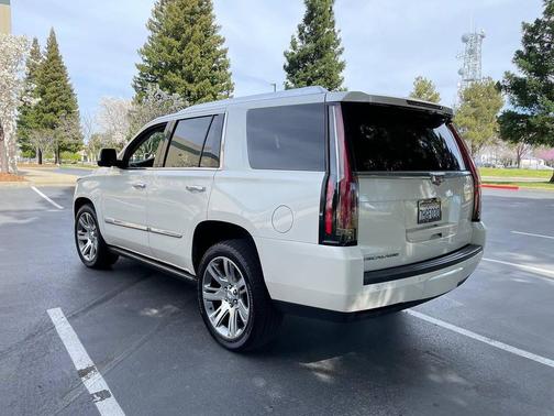 2015 Cadillac Escalade Premium