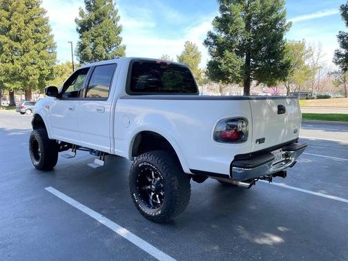 2001 Ford F-150 Lariat SuperCrew