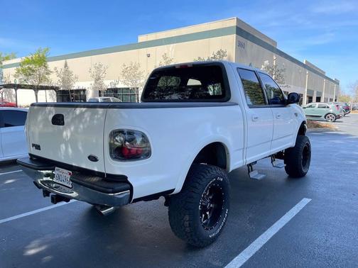 2001 Ford F-150 Lariat SuperCrew