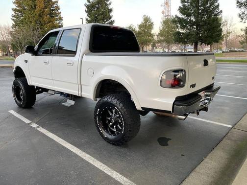2001 Ford F-150 Lariat SuperCrew