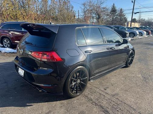 2017 Volkswagen Golf R 2.0T DSG