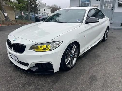 Pearl White 2016 BMW M2 Base