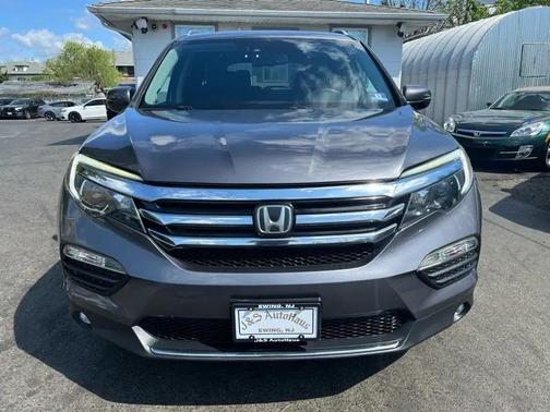 Gray 2017 Honda Pilot Elite