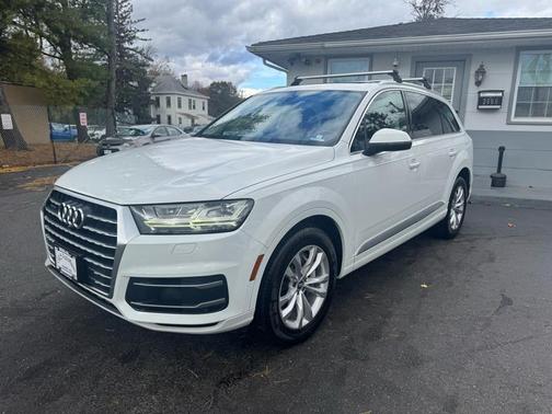 2019 Audi Q7 55 Premium Plus