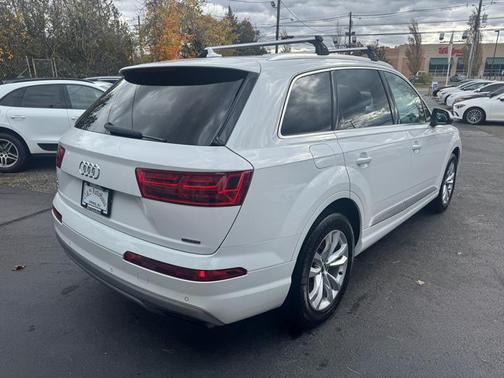 2019 Audi Q7 55 Premium Plus