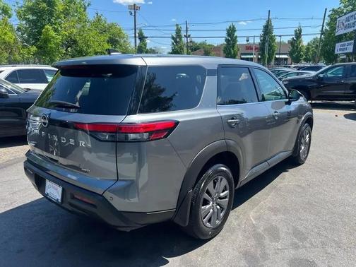 Gray 2024 Nissan Pathfinder S 4WD