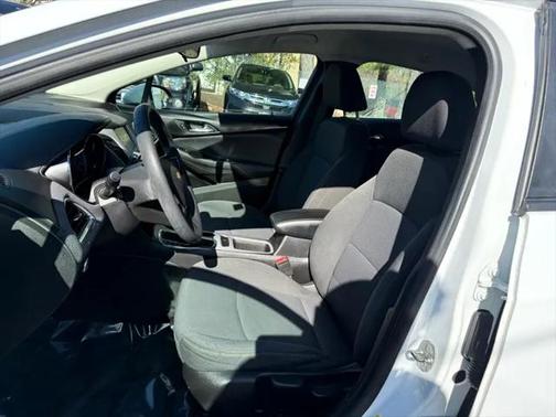 2018 Chevrolet Cruze LS