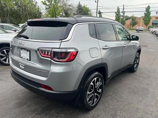 Gray 2022 Jeep Compass Limited