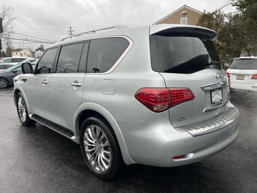 2017 INFINITI QX80 Base