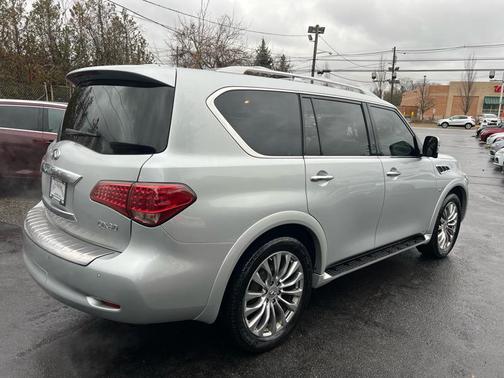 2017 INFINITI QX80 Base