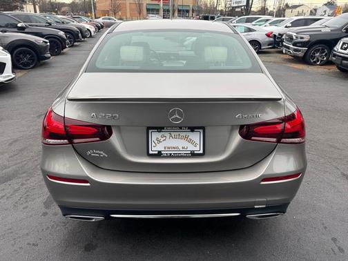 2019 Mercedes-Benz A-Class A 220