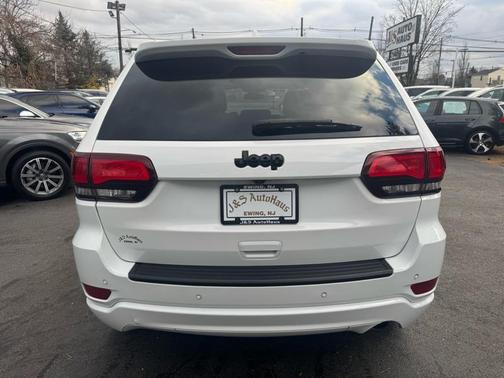 2021 Jeep Grand Cherokee Laredo