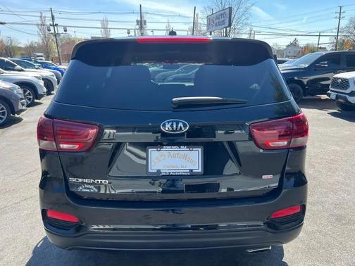 Black 2020 Kia Sorento L
