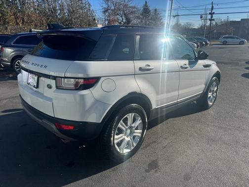 2017 Land Rover Range Rover Evoque SE