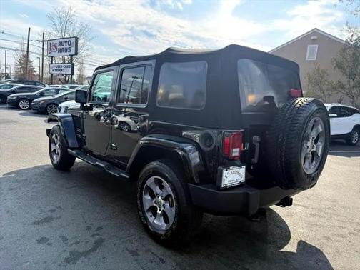 2016 Jeep Wrangler Unlimited Sahara