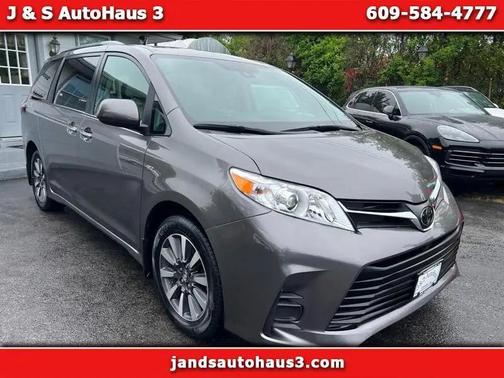 Gray 2020 Toyota Sienna LE