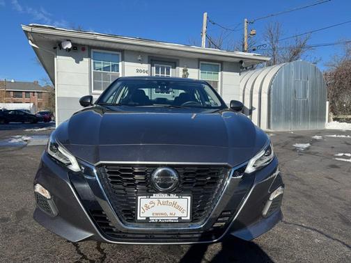 2022 Nissan Altima 2.5 SV