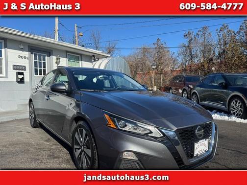 2022 Nissan Altima 2.5 SV