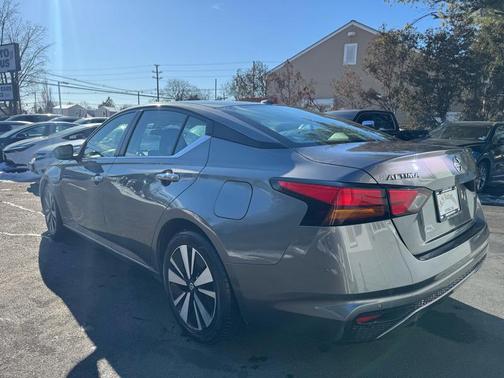 2022 Nissan Altima 2.5 SV