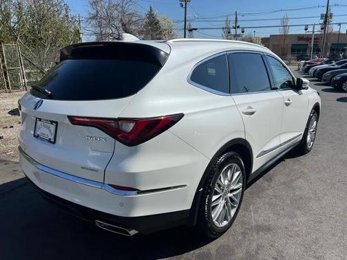 White 2022 Acura MDX Advance Package